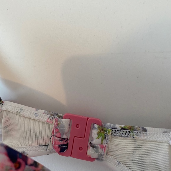 Floral Bathing Suit Top - Picture 3 of 4